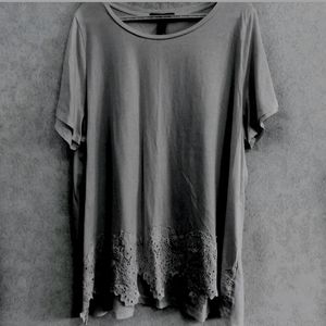 Love & Legend tee with lace trim. Size 4X.